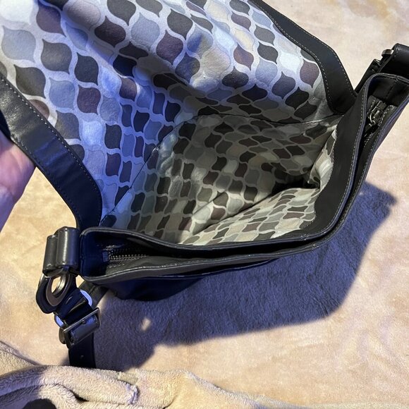 Hobo International Gray Leather Fold Over with dust bag - Picture 4 of 16